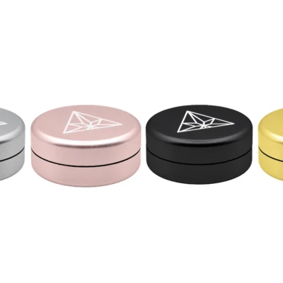 Treez Club kleine Stash Box – Geruchsdicht, Wasserdicht, und UV-geschützt für Kräuter.